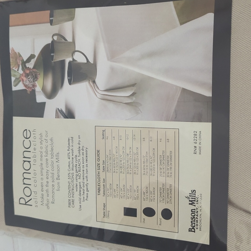 New Romance Solid Color 60 x 84 Tablecloth - Picture 4 of 5